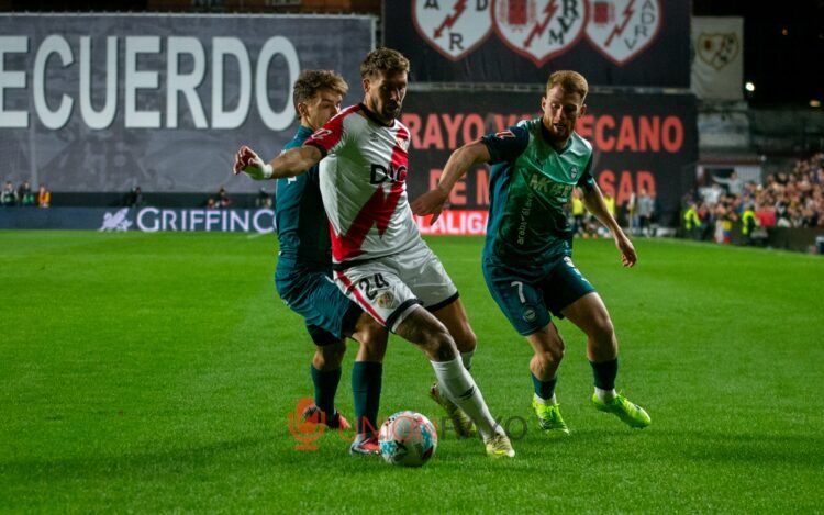 Alavés vs Rayo Vallecano: Octavos de final de la Copa del Rey en Mendizorroza