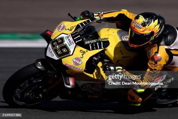 Andrea Iannone: Il "Maniac" del Motociclismo Italiano, dal Trionfo in MotoGP al Ritorno in Superbike