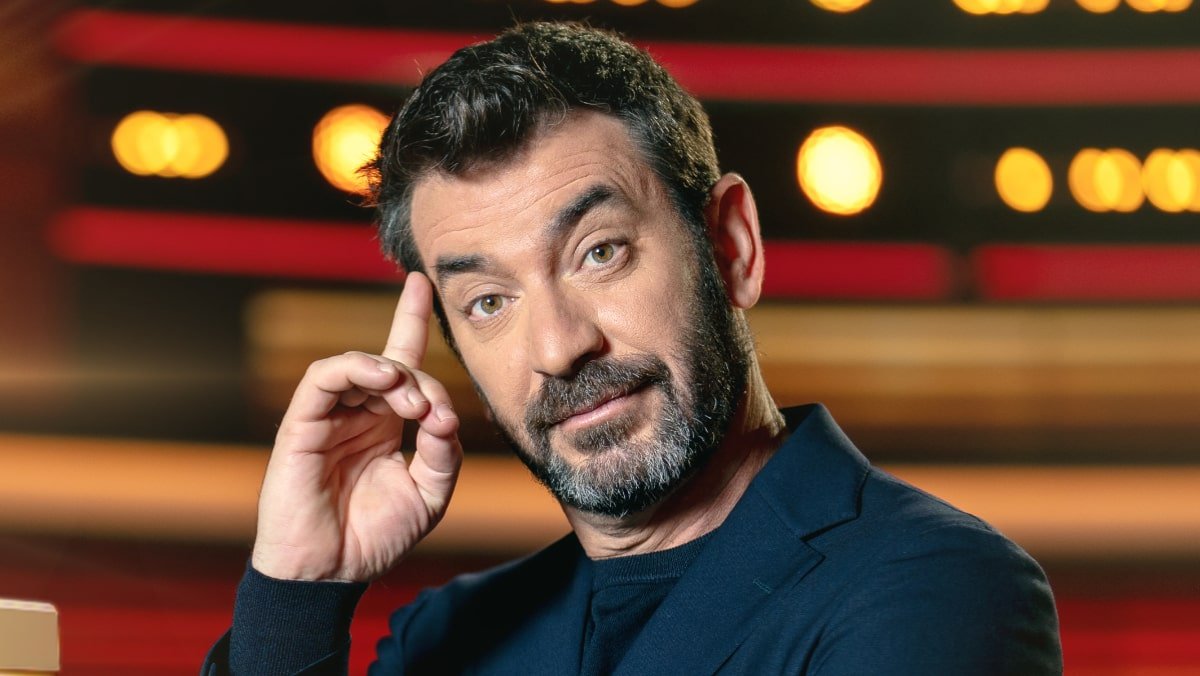 Arturo Valls: La Trayectoria de un Comunicador Versátil que Conquistó la Televisión Española