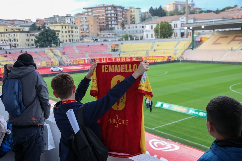 Catanzaro-Reggiana: la sfida di Serie B al Ceravolo tra tradizione e ambizioni playoff
