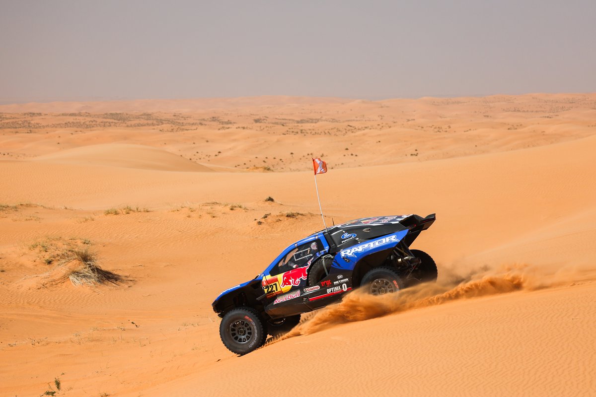 Clasificación del Dakar 2026 en Coches: El Dominio de Ford y el Liderato de Nani Roma