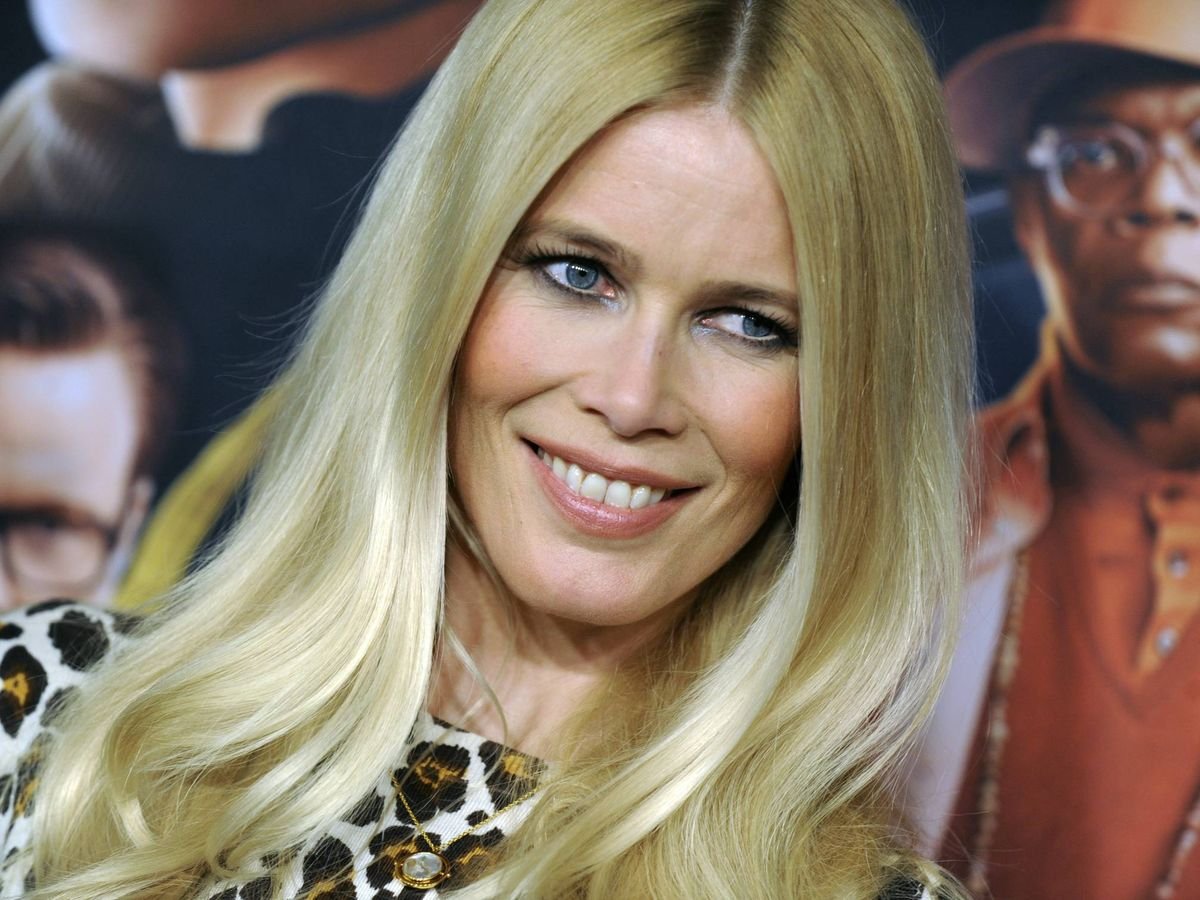 Claudia Schiffer: La supermodelo alemana que definió una era en la moda