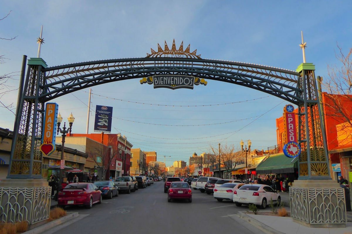 El Paso: La Ciudad Fronteriza que Define las Dinámicas México-EE.UU.