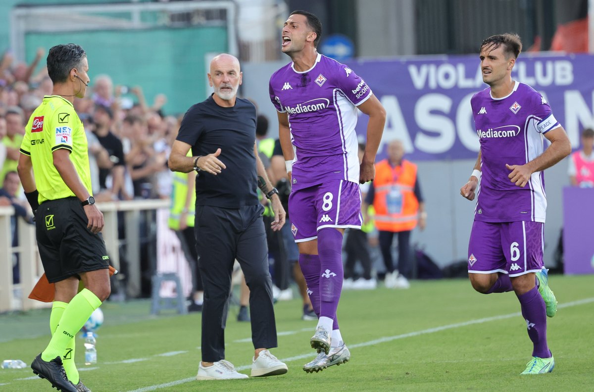 Fiorentina: lotta salvezza, mercato e la sfida con il Como