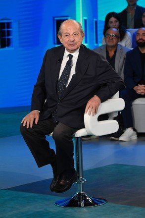 Giancarlo Magalli: la lunga carriera di un'icona della TV italiana e le recenti rivelazioni familiari