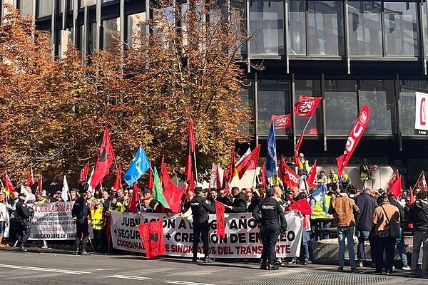 Huelga de transportes en España: Suspensión temporal en A Coruña y tensiones en el sector ferroviario