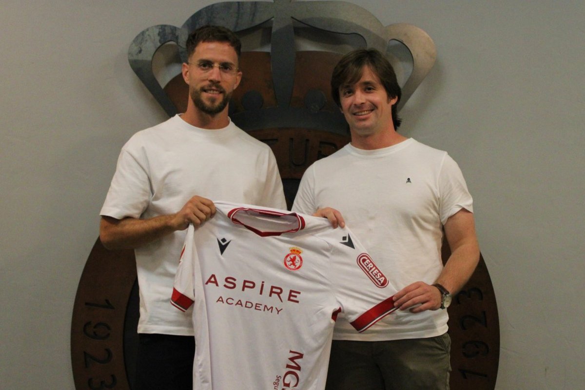 Iván Calero: El polifacético lateral derecho que brilla en la Segunda División española