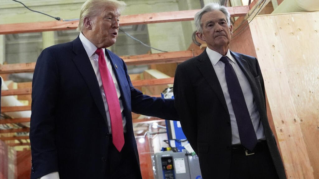 Jerome Powell y Donald Trump: Tensión en la cima del poder económico de EE.UU.