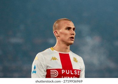 Leo Østigård: il ritorno del difensore norvegese al Genoa e il suo impatto in Serie A