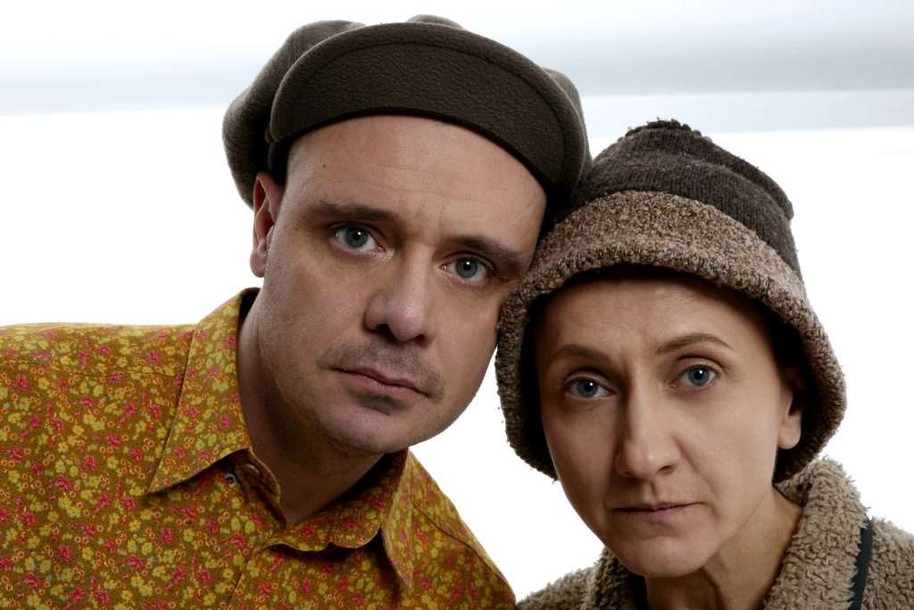 Leonardo Manera: il cabarettista milanese che ha conquistato Zelig e il teatro