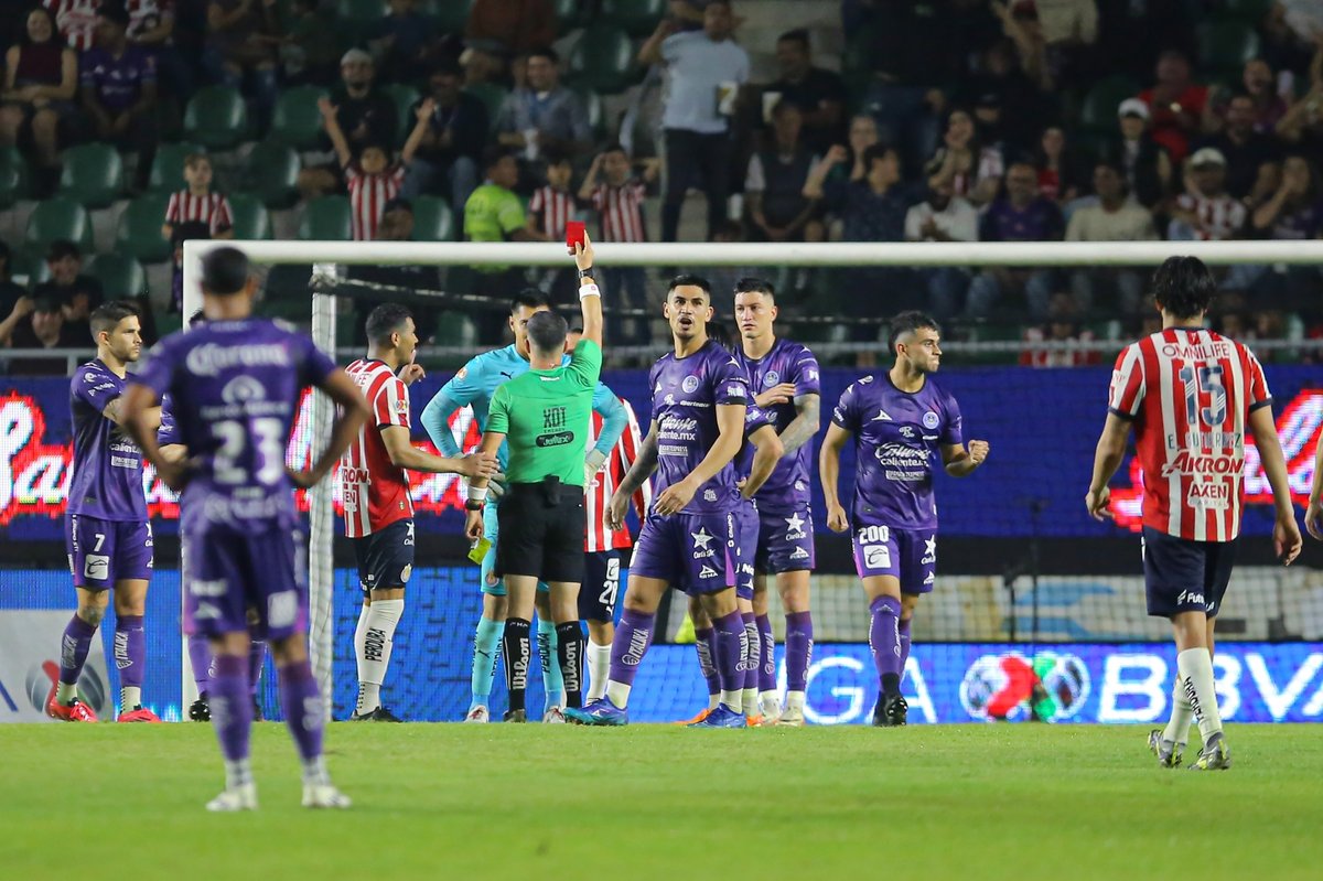 Mazatlán vs. Guadalajara: El Clásico del Pacífico que Enfrenta a Dos Gigantes del Fútbol Mexicano
