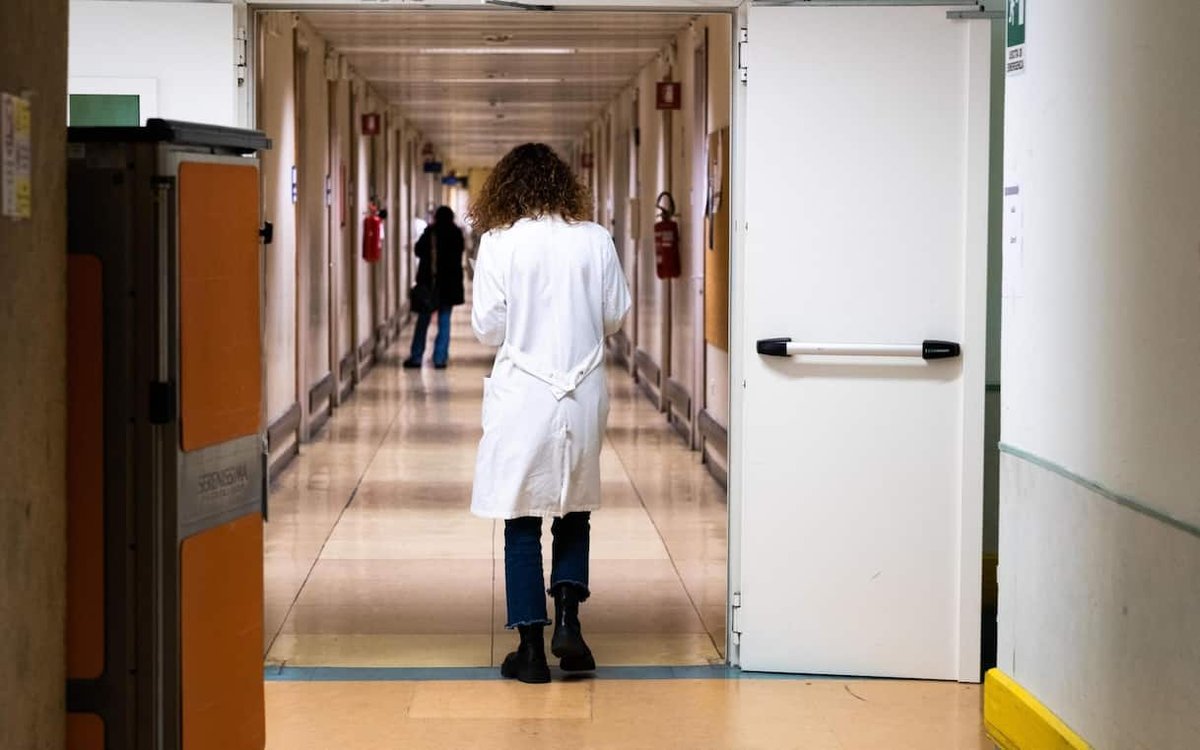 Meningite Tubercolare in una Bambina: Caso Grave a Bologna e Allarme Tubercolosi Pediatrica