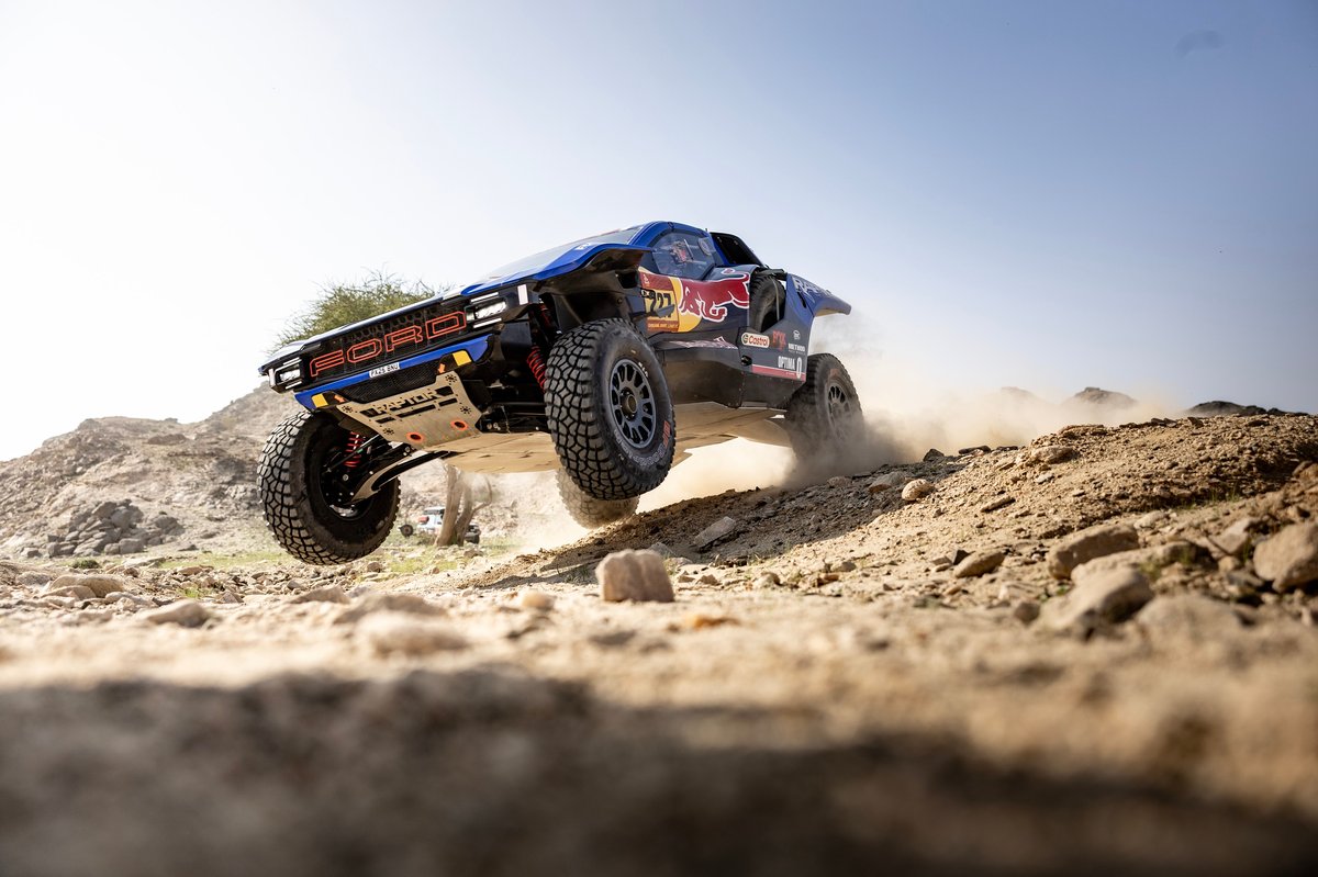 Nani Roma lidera el Rally Dakar 2026: El español al mando con Ford