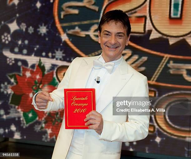 Oroscopo Paolo Fox: Previsioni Astrologiche per Gennaio 2026