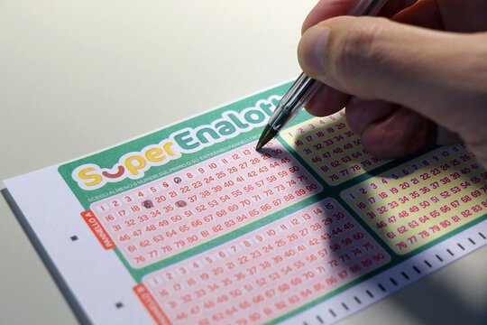 SuperEnalotto: regole, estrazioni e jackpot milionario che accende l'Italia