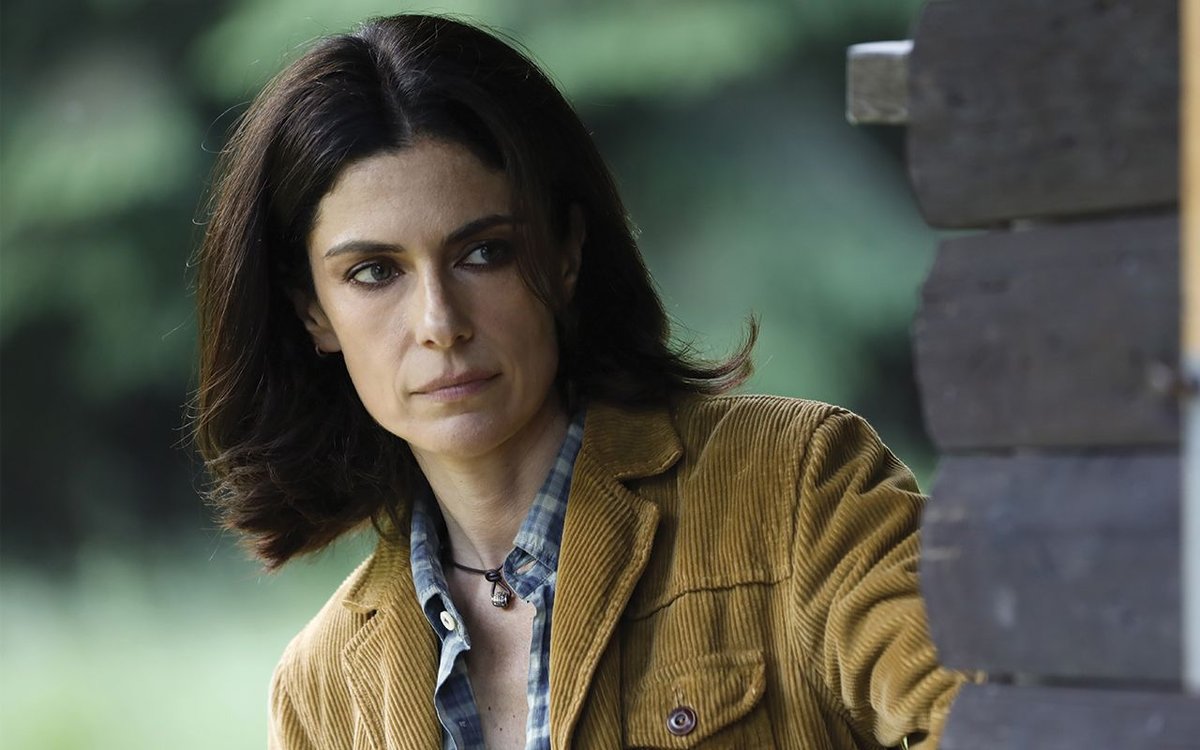 Una Nuova Vita: La Fiction Mediaset che Conquista Canale 5