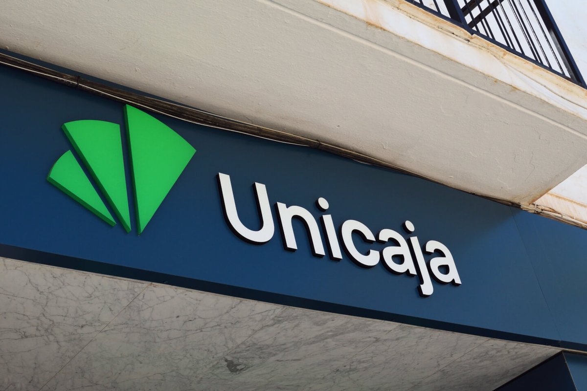 Unicaja en 2026: Reestructuración, Crecimiento y Solidez Financiera