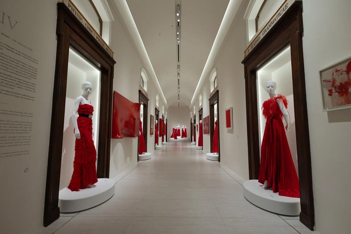 Valentino Garavani: L'icona eterna dell'alta moda italiana